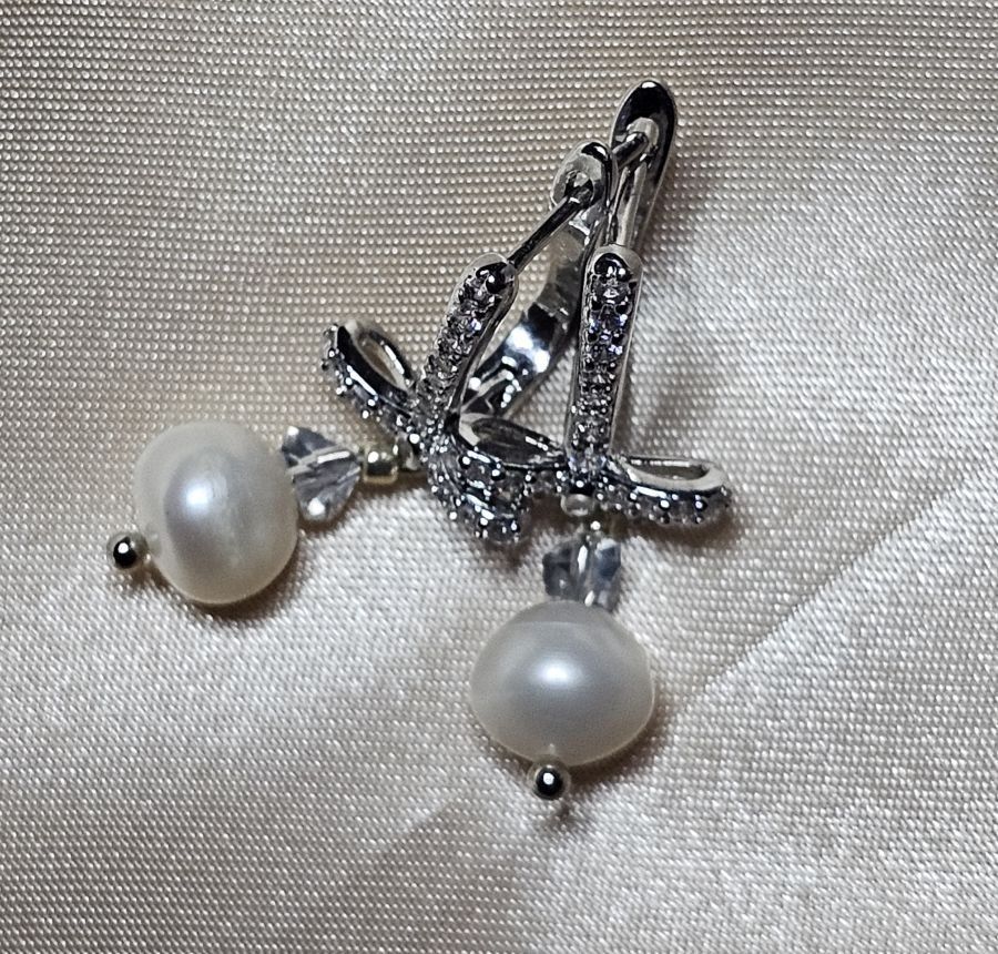 Orecchini pendenti & Orecchini a lobo: Klassische Ohrringe mit echen Perlen c.a.8 mm – Nuovo (secondo la descrizione) da Grenchen venduto da maretop 1
