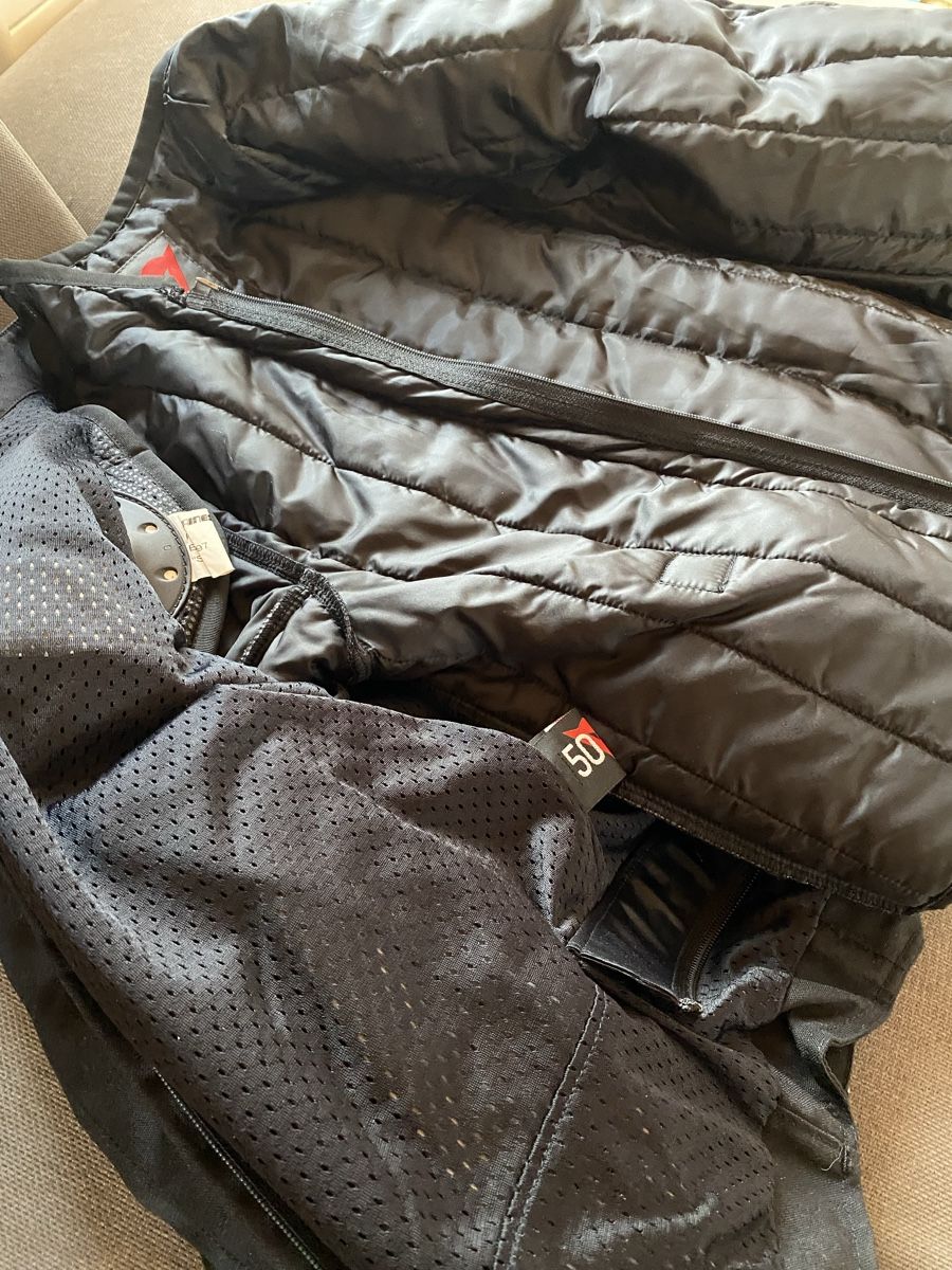 Dainese Vestes: Dainese Motorcycle Jacket Black Size 50 – D'occasion à Nürensdorf par bit_2xml 1