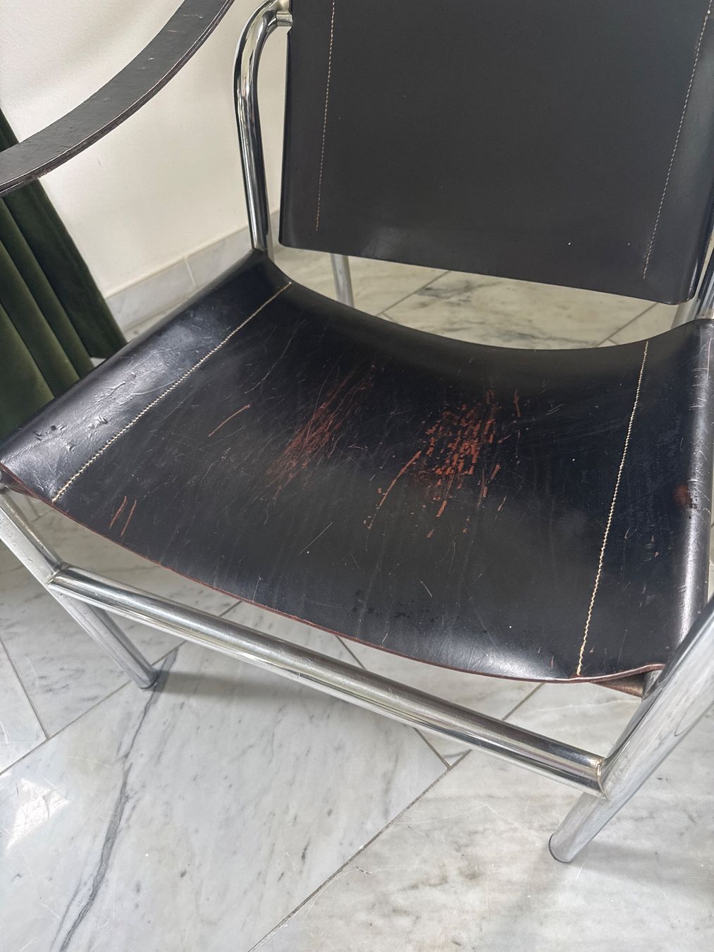 Sedie: Le Corbusier Cassina 1970 – Usato da Winden venduto da Vintage1977 1