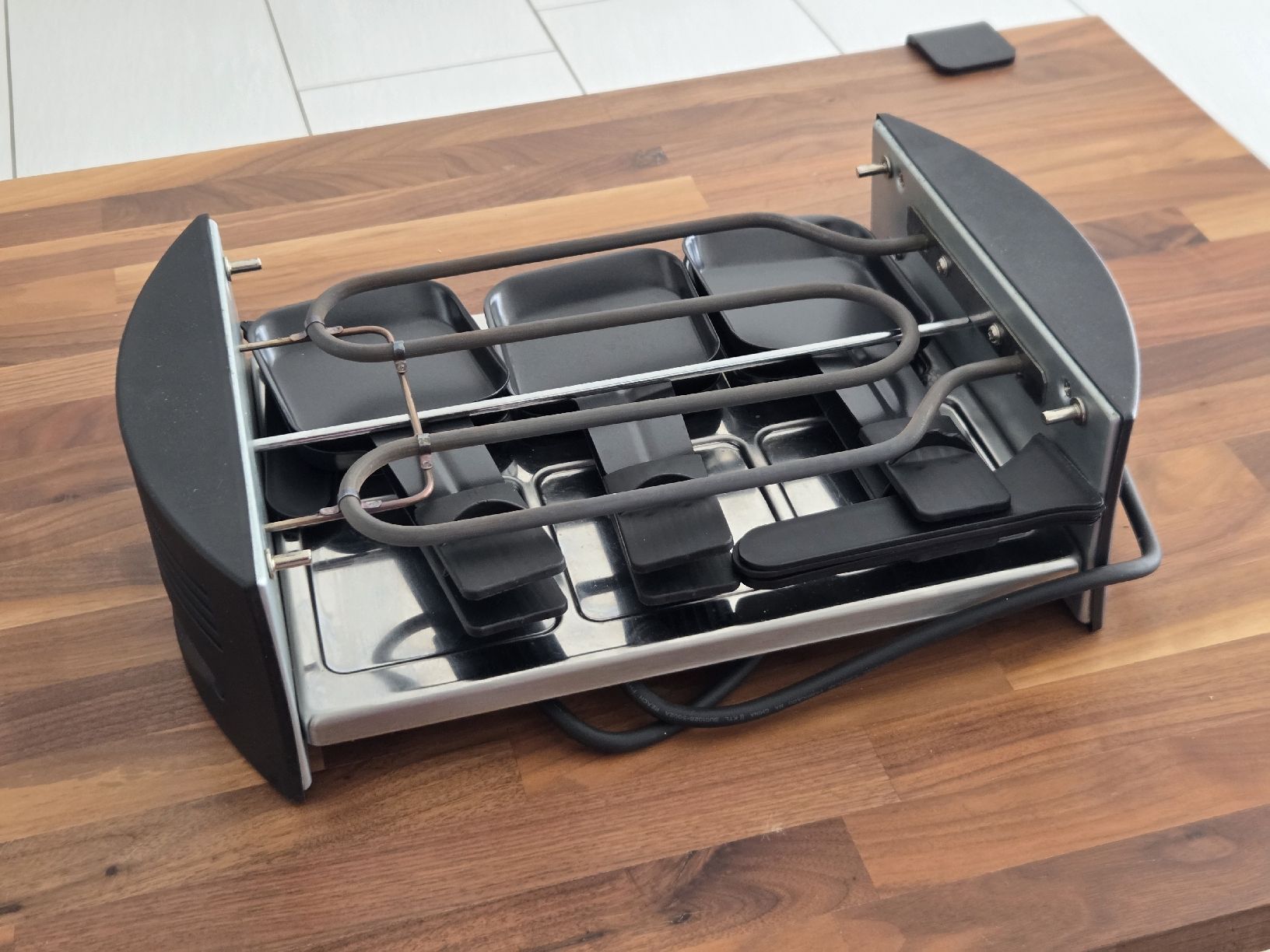 Trisa Elettrodomestici da cucina: Ttisa Raclette-Grill Hot Stone – Usato da Bülach venduto da DontPushTheButton 1