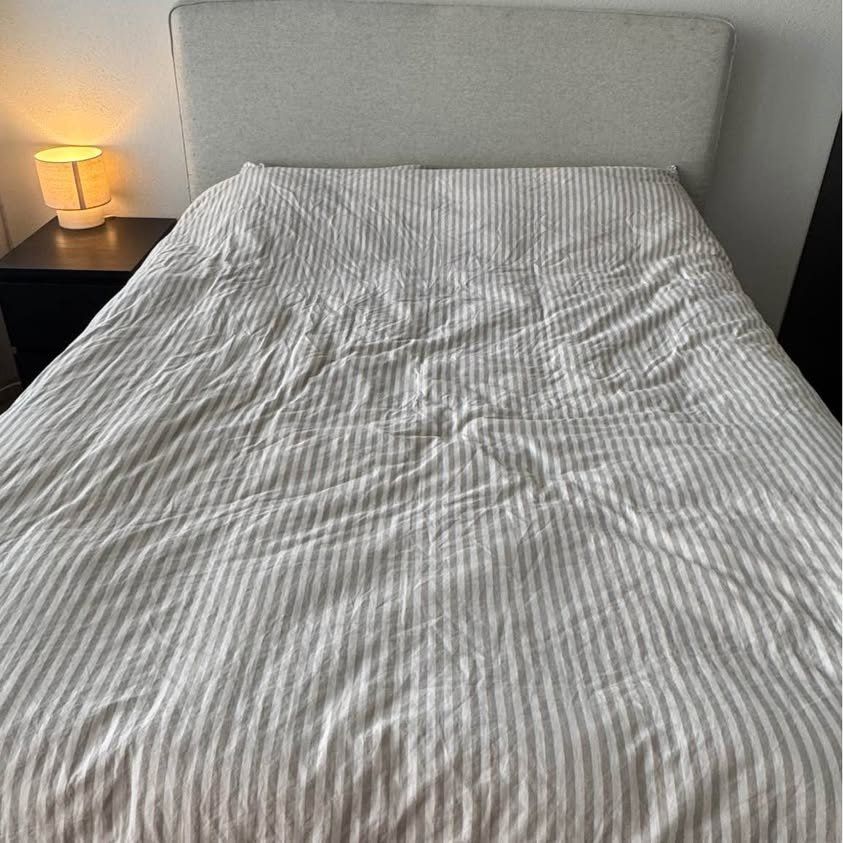Ikea Letti: IKEA DUNVIK Bett mit TUSSÖY Memory-Foam-Topper + Matratze – Usato da Luzern venduto da SimBim5 1