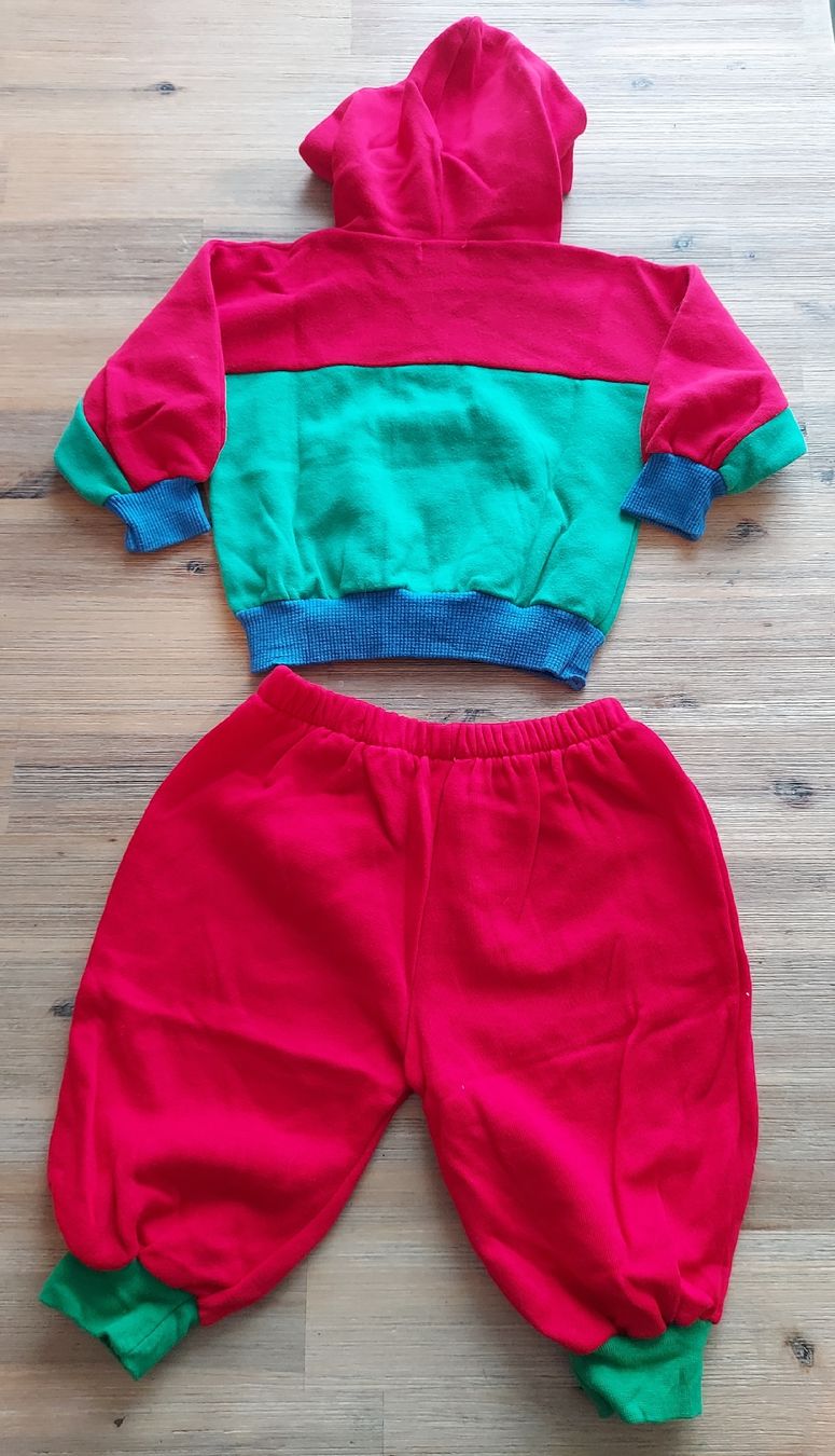 Completi: Bunter Kinder Trainingsanzug Gr. 68/74 – Usato da Basel venduto da Sinibini86 1