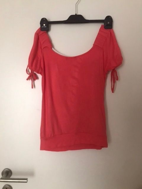 T-shirt: T-shirt, 38, Thommen line – Usato da Boudry venduto da JulieG13 3