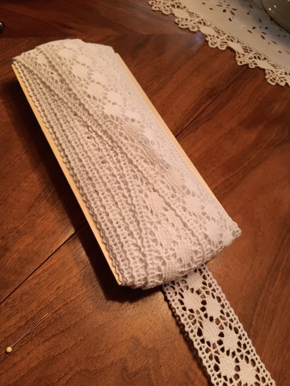 Biancheria da letto: Rolle von gehäckelten bordure – Usato da Ambrì venduto da Maerz87 2