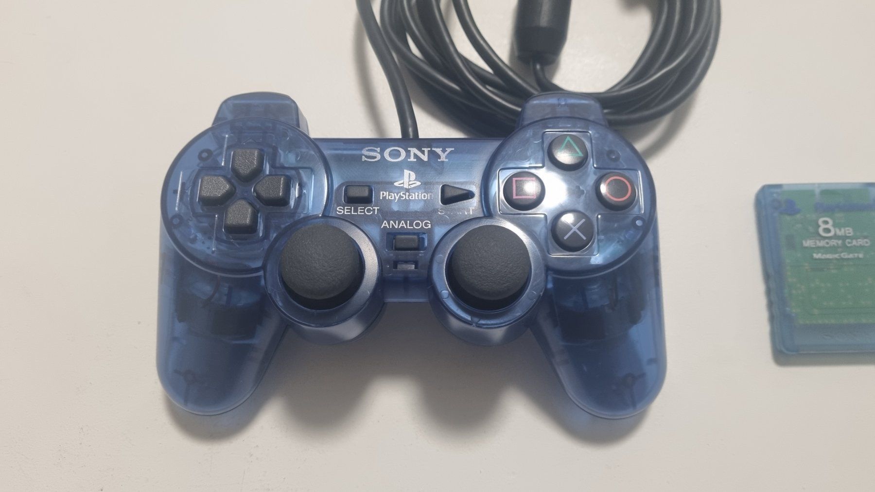 Sony Console: PS2 PlayStation 2 Controller + Memory Card blau Transparent – Usato da Birsfelden venduto da val_d9c2 1