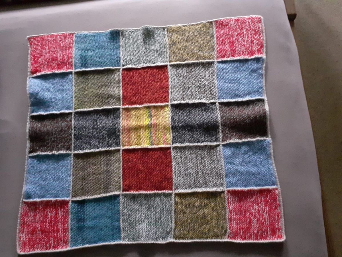 Couvertures: Gestrickte Plätzlidecke – D'occasion à Rengg par mischtgable01
