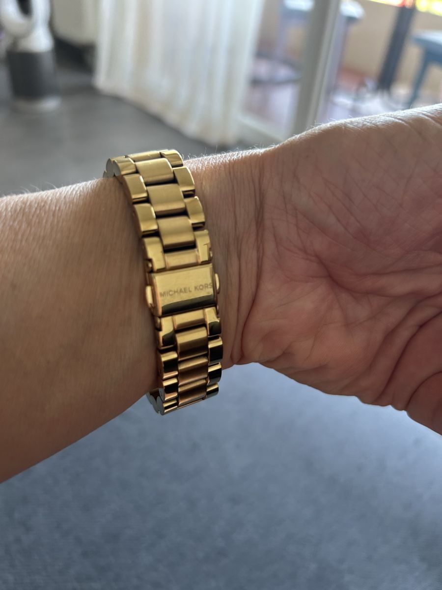 Michael Kors Montres: Montre Michael Kors dorée  – D'occasion à Gorgier par hcaroline4 2