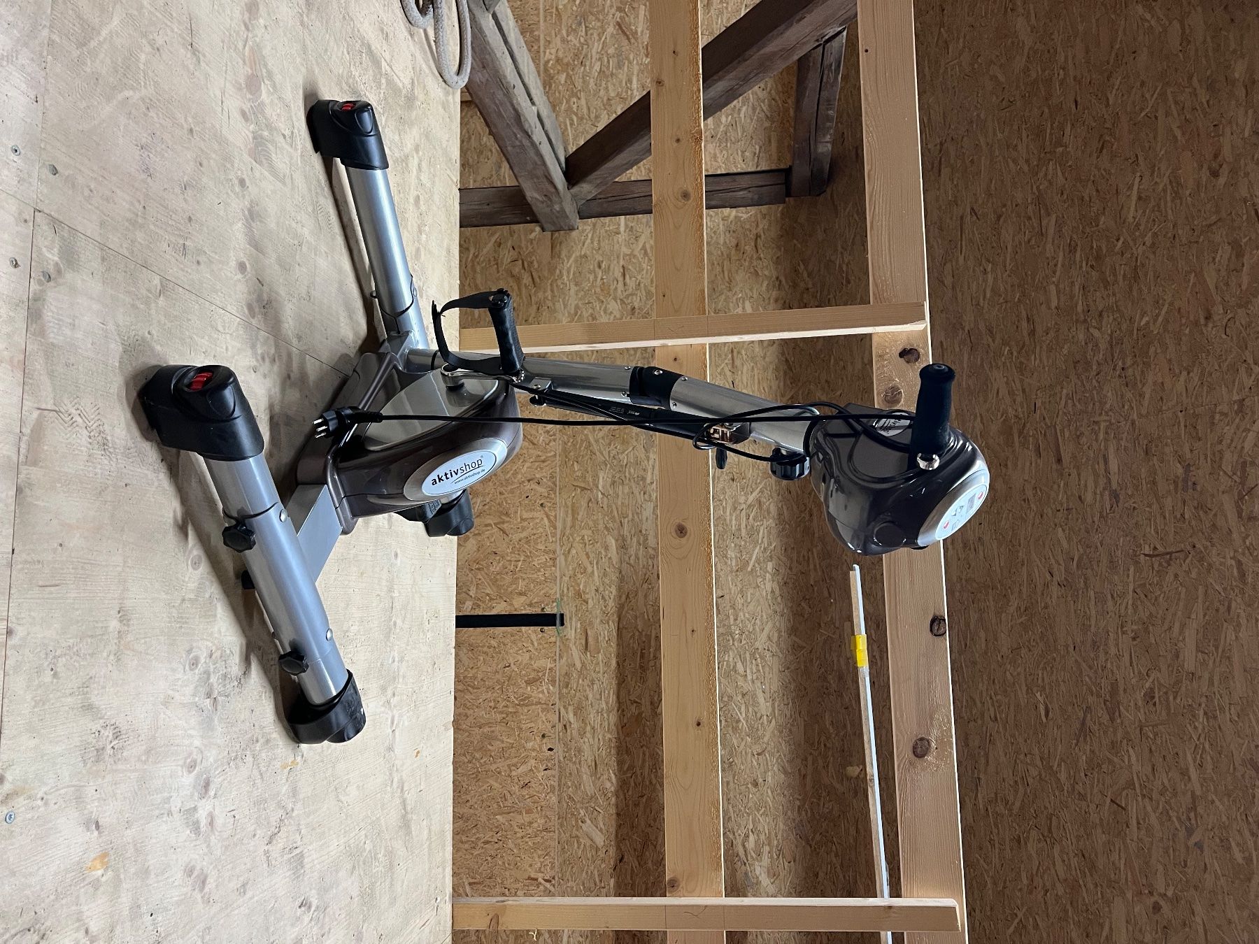 Vélos d'appartement: Bein- und Armtrainer – D'occasion à Maschwanden par nur_7pkj