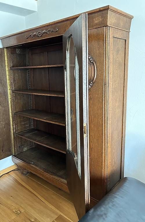 Armadi: armadio antico / Antiker Schrank – Usato da Brione s. Minusio venduto da mik_pm95 2