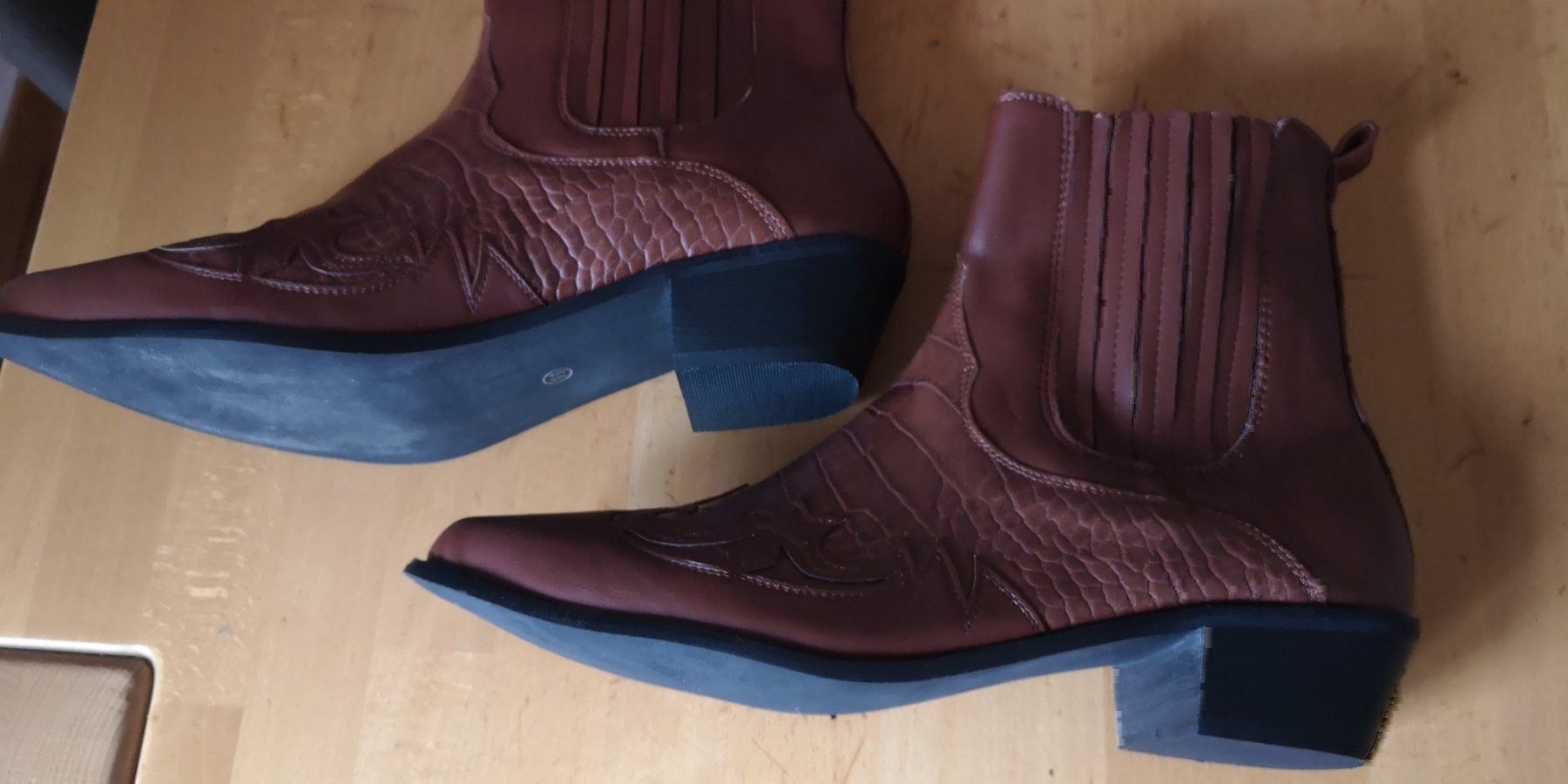 Scarpe da uomo: bottines – Nuovo (secondo la descrizione) da neuchatel venduto da Mictou 2