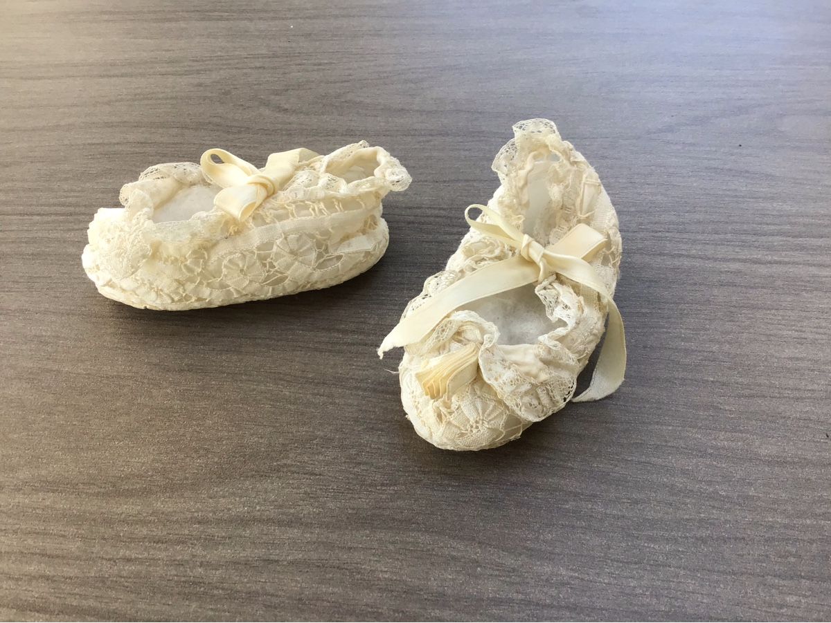 Socken für Kinder: Bébé chaussons  – Gebraucht aus Plan-les-Ouates von Cassero