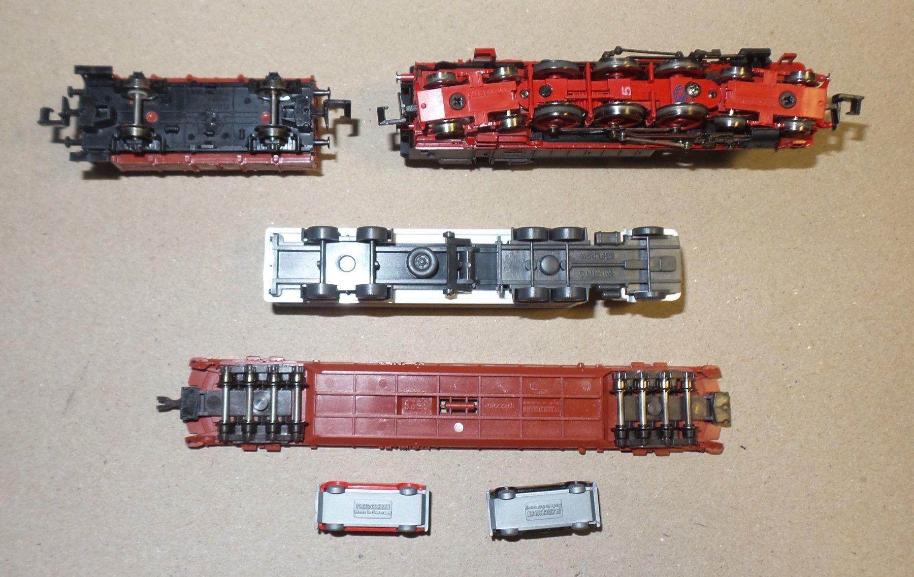 Fleischmann Modellini di ferrovie: Locomotive Fleischmann N 7075 + 2 wagons – Usato da Bulle venduto da Rockandtoys 5