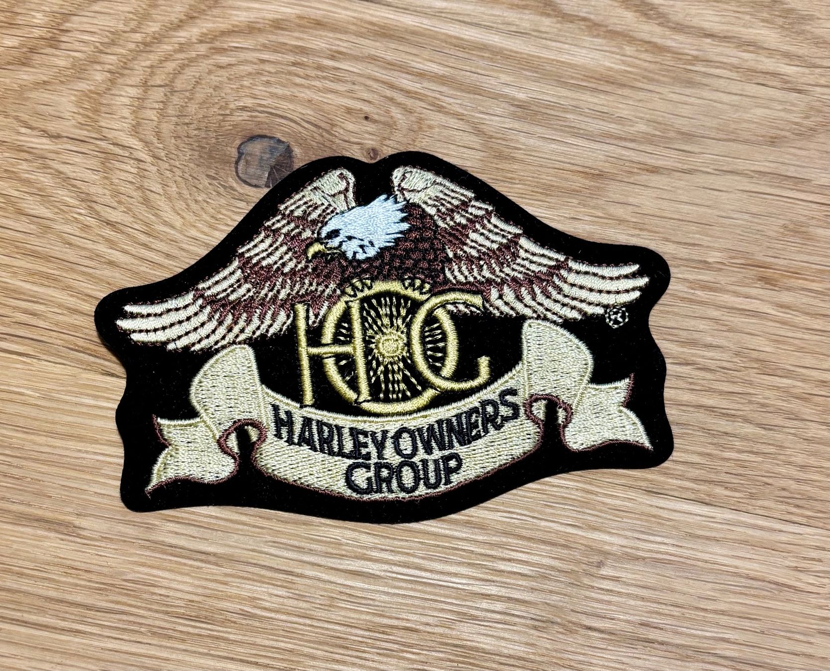 Harley-Davidson Toppe: Écusson Harley Davidson HOG – Usato da Losone venduto da courrier 3