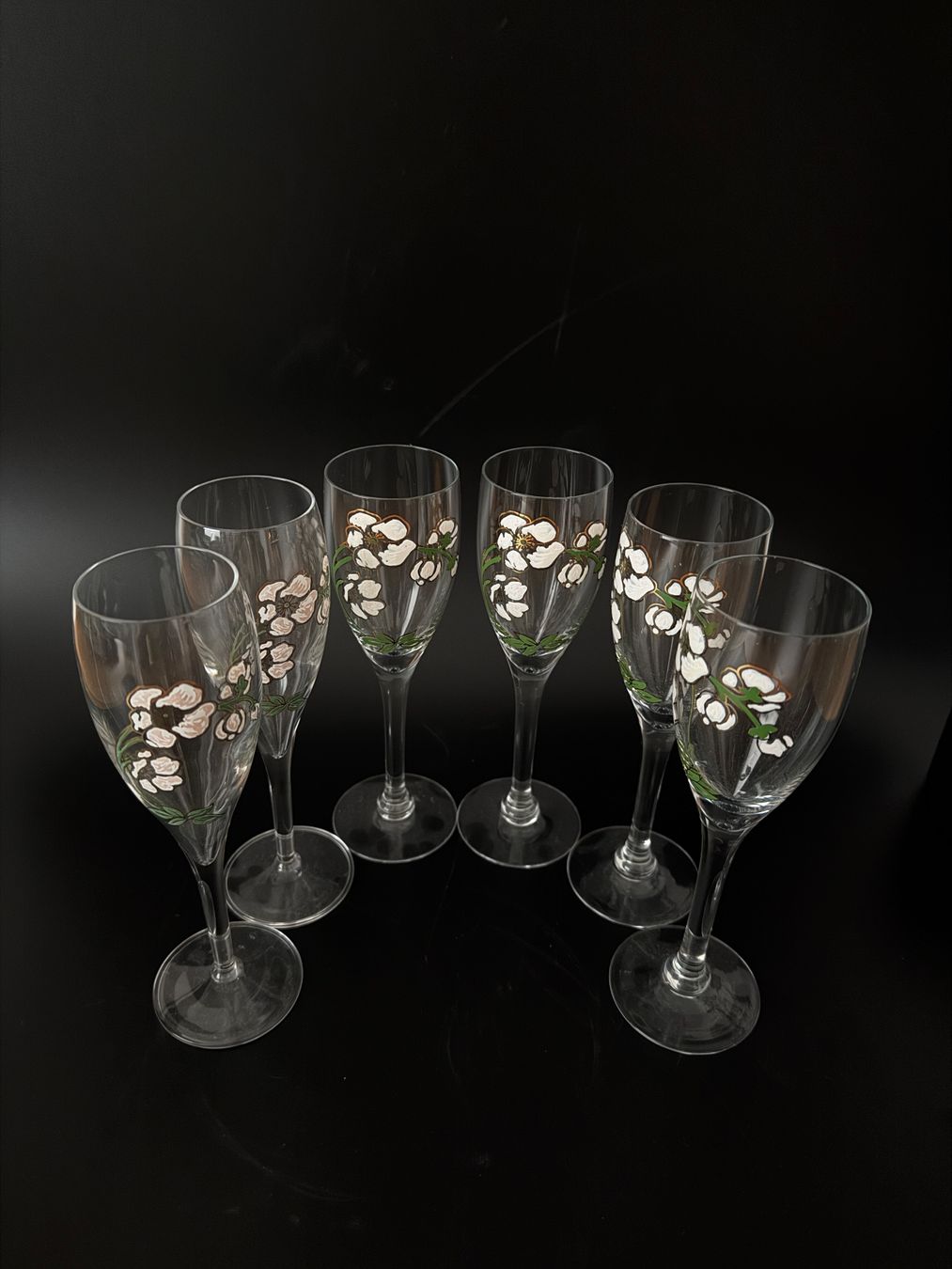 Gläser: Perrier Jouet Champagne Gläser Handbemalt – Neu (gemäss Beschreibung) aus Luzern von downtonabbey