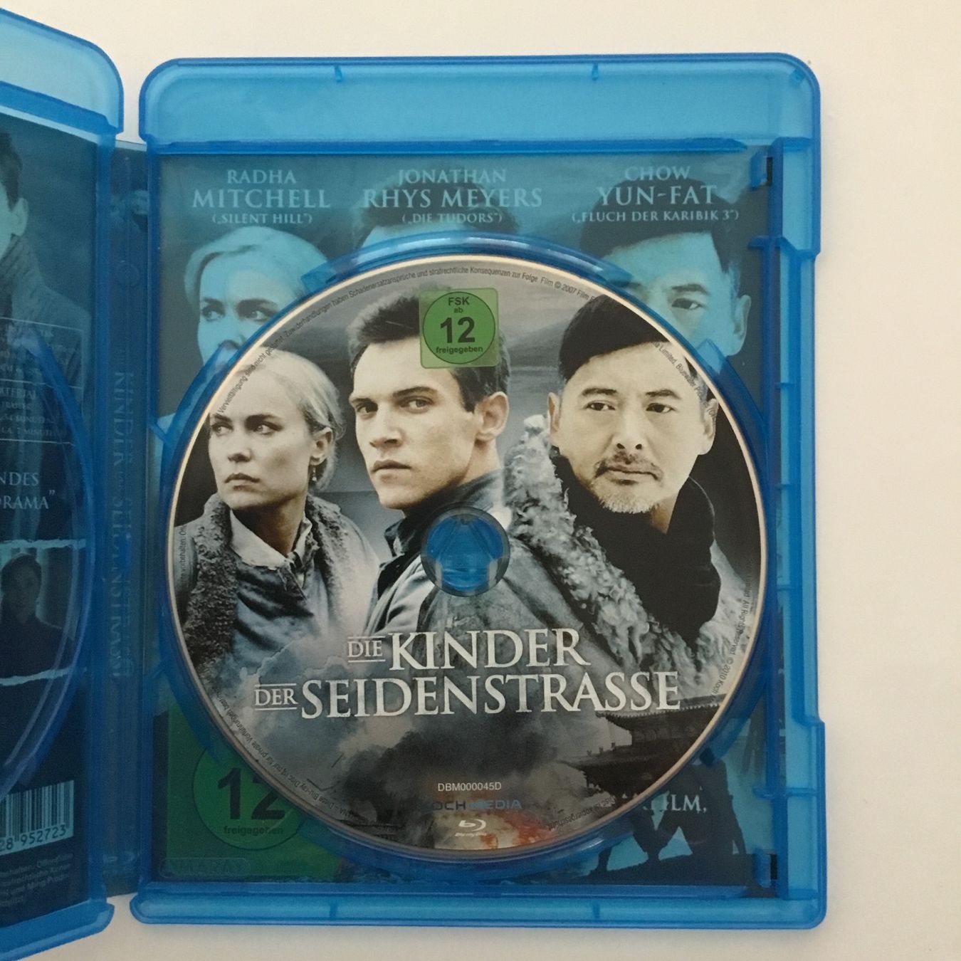 Tutti i DVDs: Die Kinder der Seidenstrasse Blu Ray - Neu Wertig – Nuovo (secondo la descrizione) da Blauen venduto da sternchen66 2