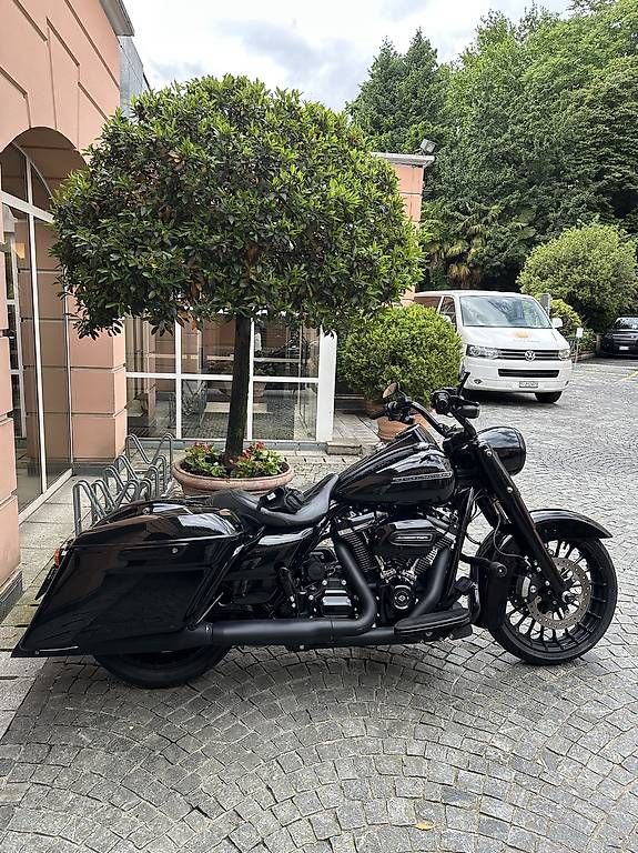 Touring: Harley Davidson road king special – Usato da Breganzona venduto da Ivan78