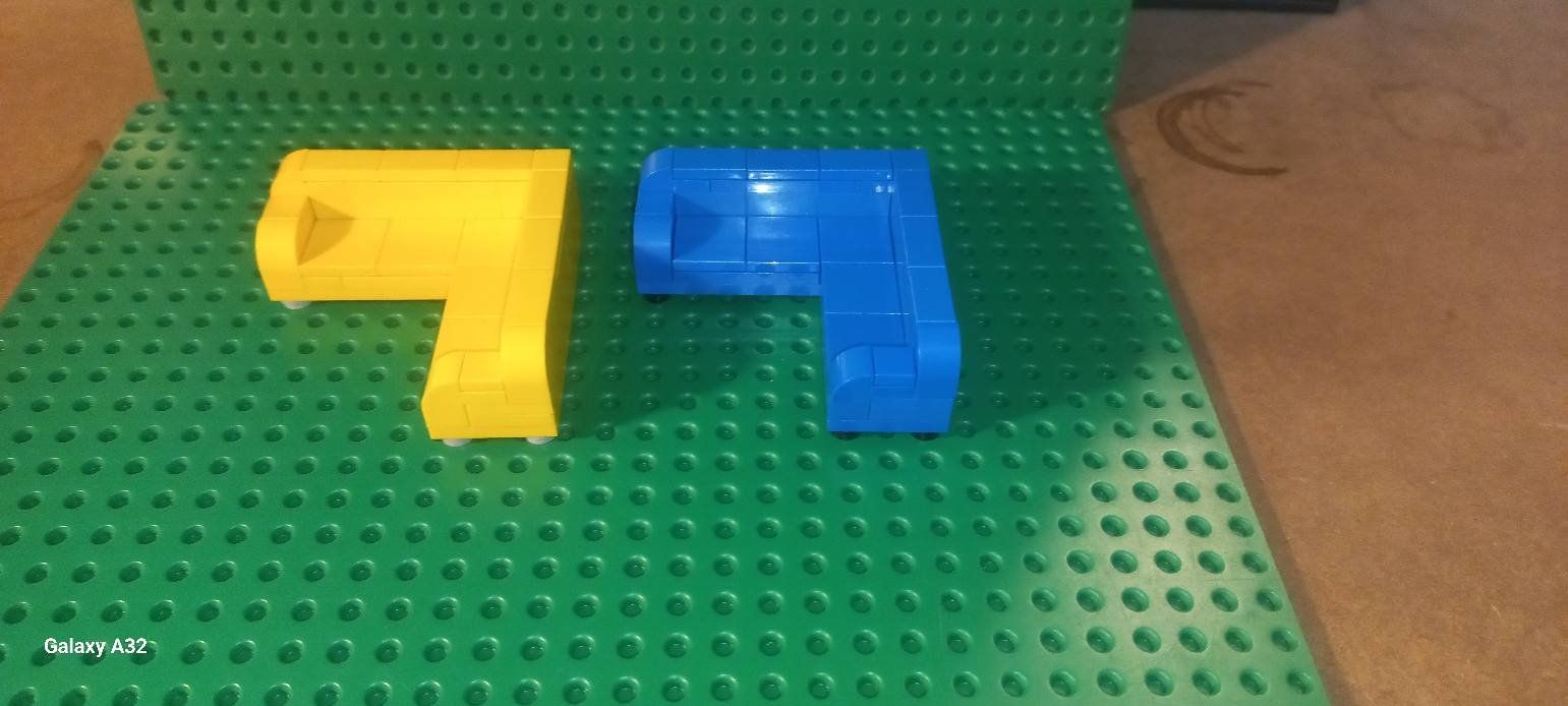 Lego Giocattoli: Lot de 2 canapés d'angle Lego – Usato da La tour de treme venduto da Legocreation82