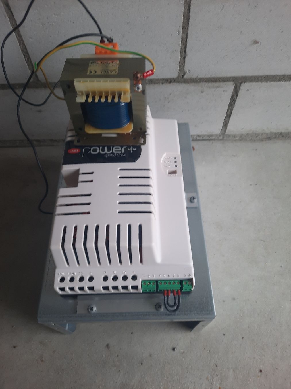 Componenti elettronici: Carel PSD0022400 Power + Geschwindikeith Drive – Usato da Niederuzwil venduto da Luksa2208 3