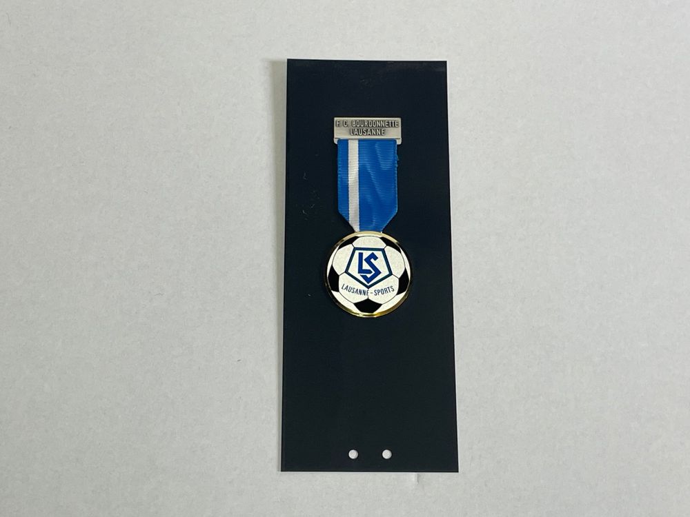 MED12648 - MEDAILLE Federation Francaise De Petanque & Spiel