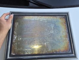 Silberplatte mit Schweizer Kantonen und Emblemen gerahmt