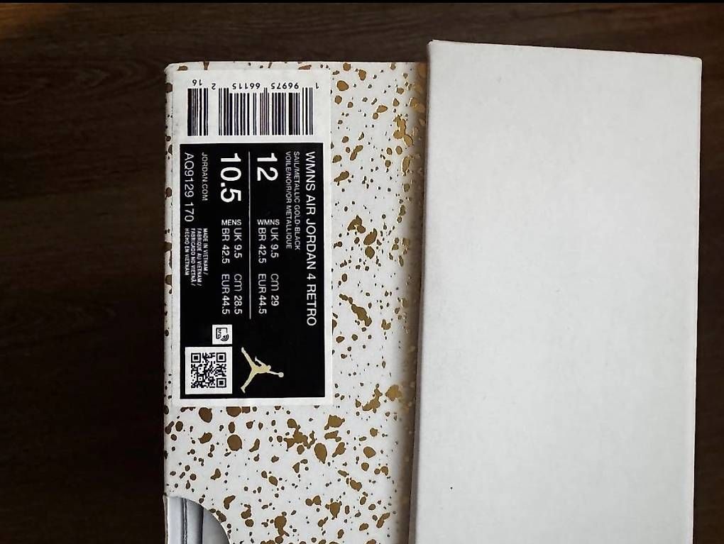 Jordan Chaussures hommes: Jordan 4 "Metallic Gold" (44.5) – D'occasion à Neftenbach par ami_vx8j 2