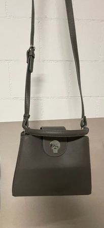 NEU: Damen-Umhängtasche