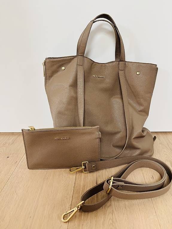 Borse da donna: TASCHE SHOPPER – Usato da Alpnach Dorf venduto da lis_626v
