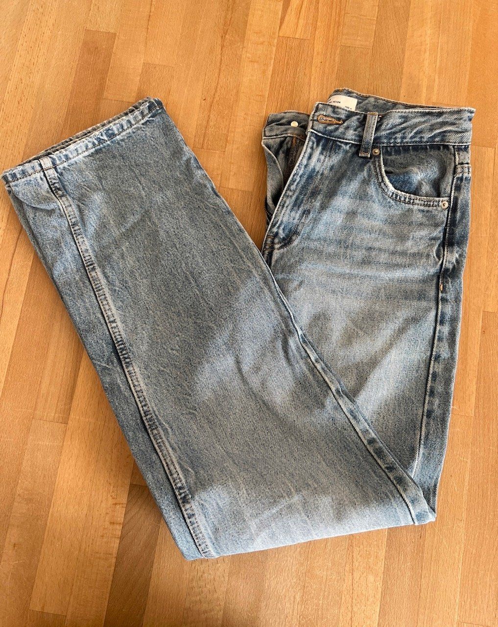 Bershka Pantaloni: Jeans Berska – Usato da Pully venduto da sunaddict 2