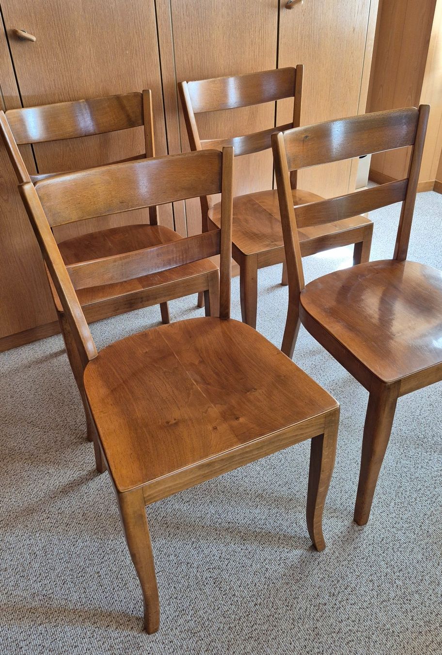 Horgen Glarus Chaises: 4 Holzstühle Horgen Glarus – D'occasion à Engi par Mil_31 1
