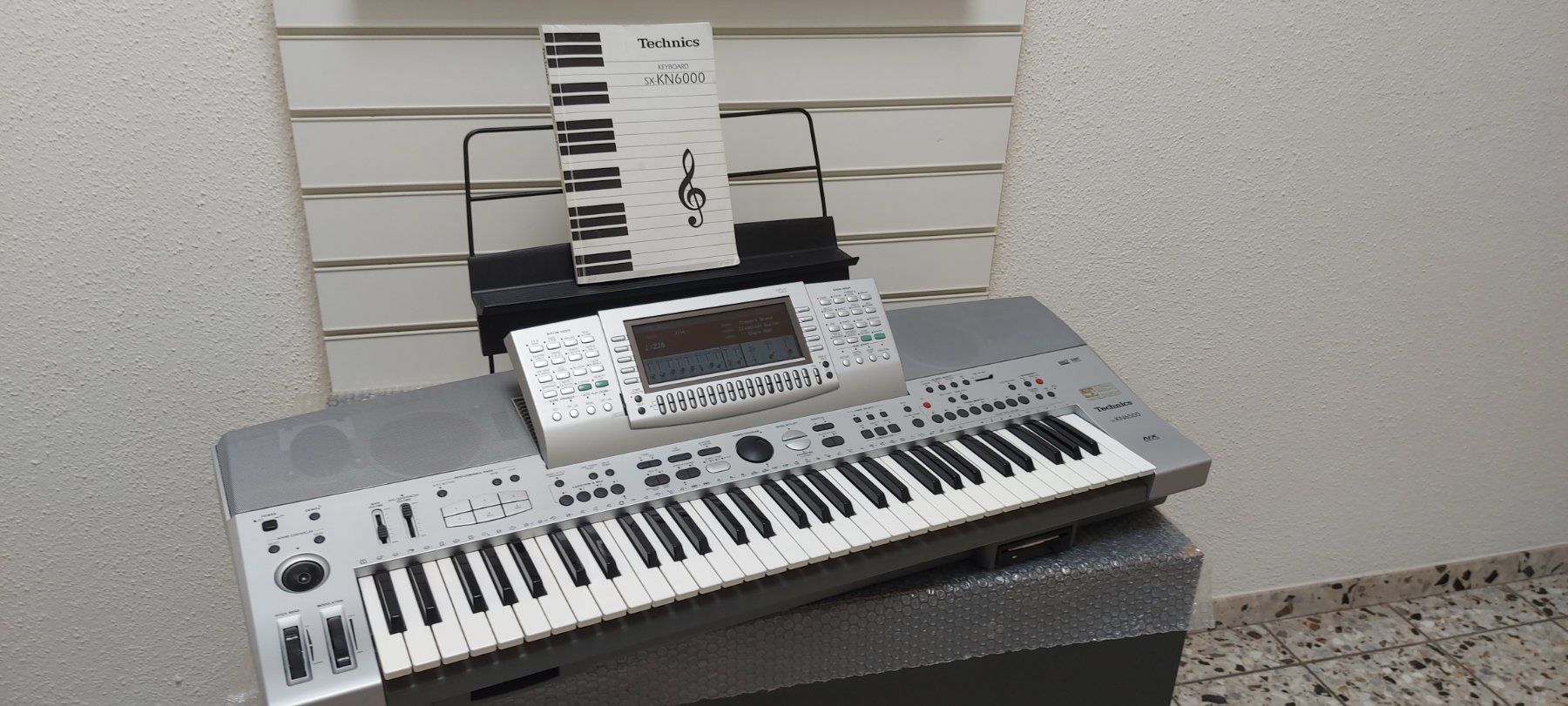 Technics Strumenti musicali: Keyboard Technics SX-KN6500 – Usato da Glattbrugg venduto da Swissmusik