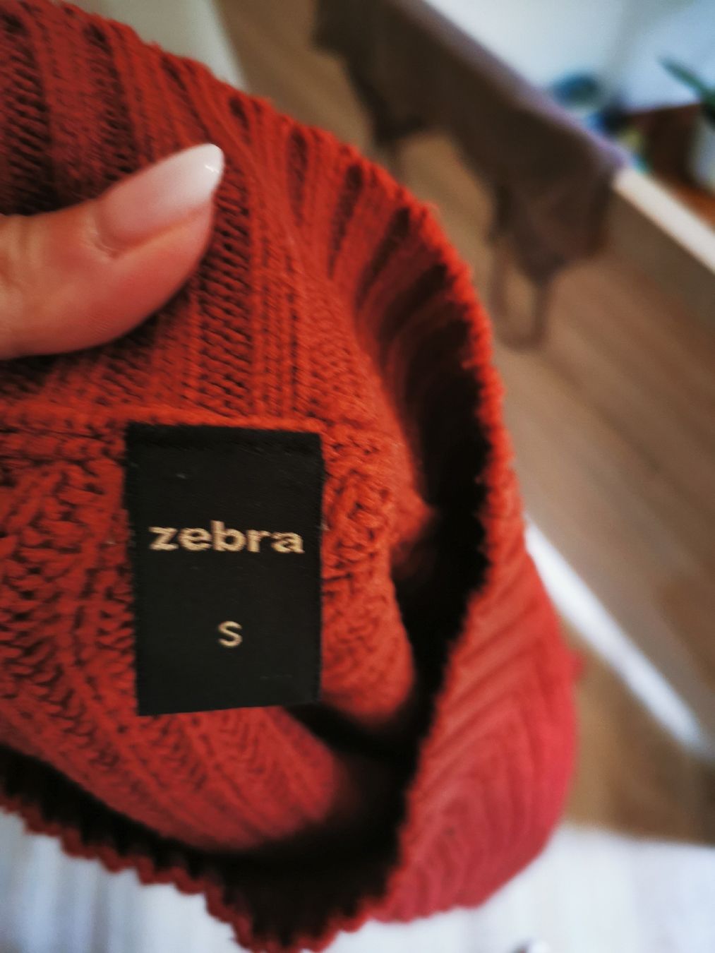 Zebra Pulls & Sweat-shirts: Warmer Strickpullover von Zebra, Grösse S-M, Rostrot – D'occasion à Balsthal par Leila_Luna 2