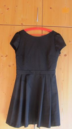 Robe noire M  Mademoiselle R avec un joli dos