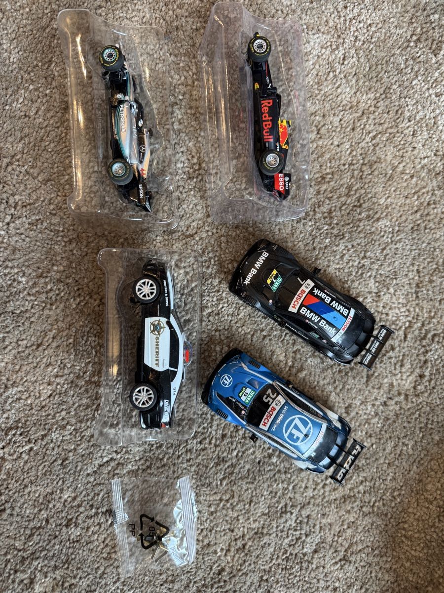 Carrera Circuits: Carrera GO!!! Basic Set & 3 Erweiterungen & Autos – D'occasion à Glarus par CurlySue84 4