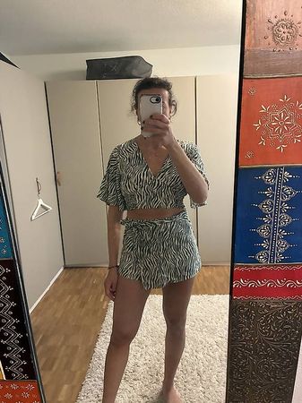 2 Teiler shorts und shirt grösse M