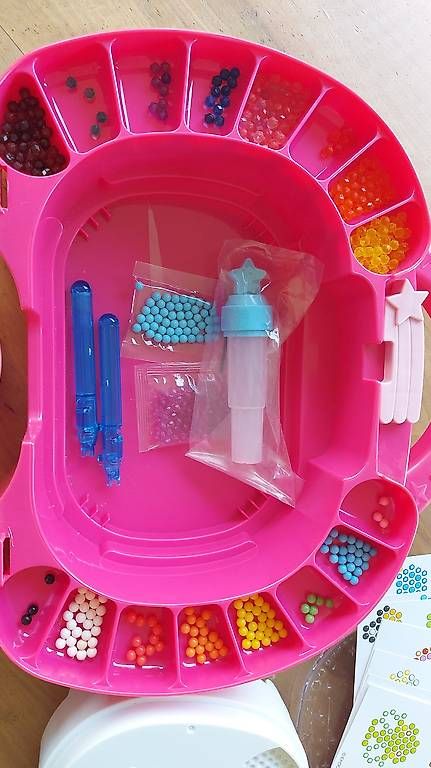 Perle (finte): Aquabeads Starterset und Schmuckset – Usato da Rotkreuz venduto da MASI17 1
