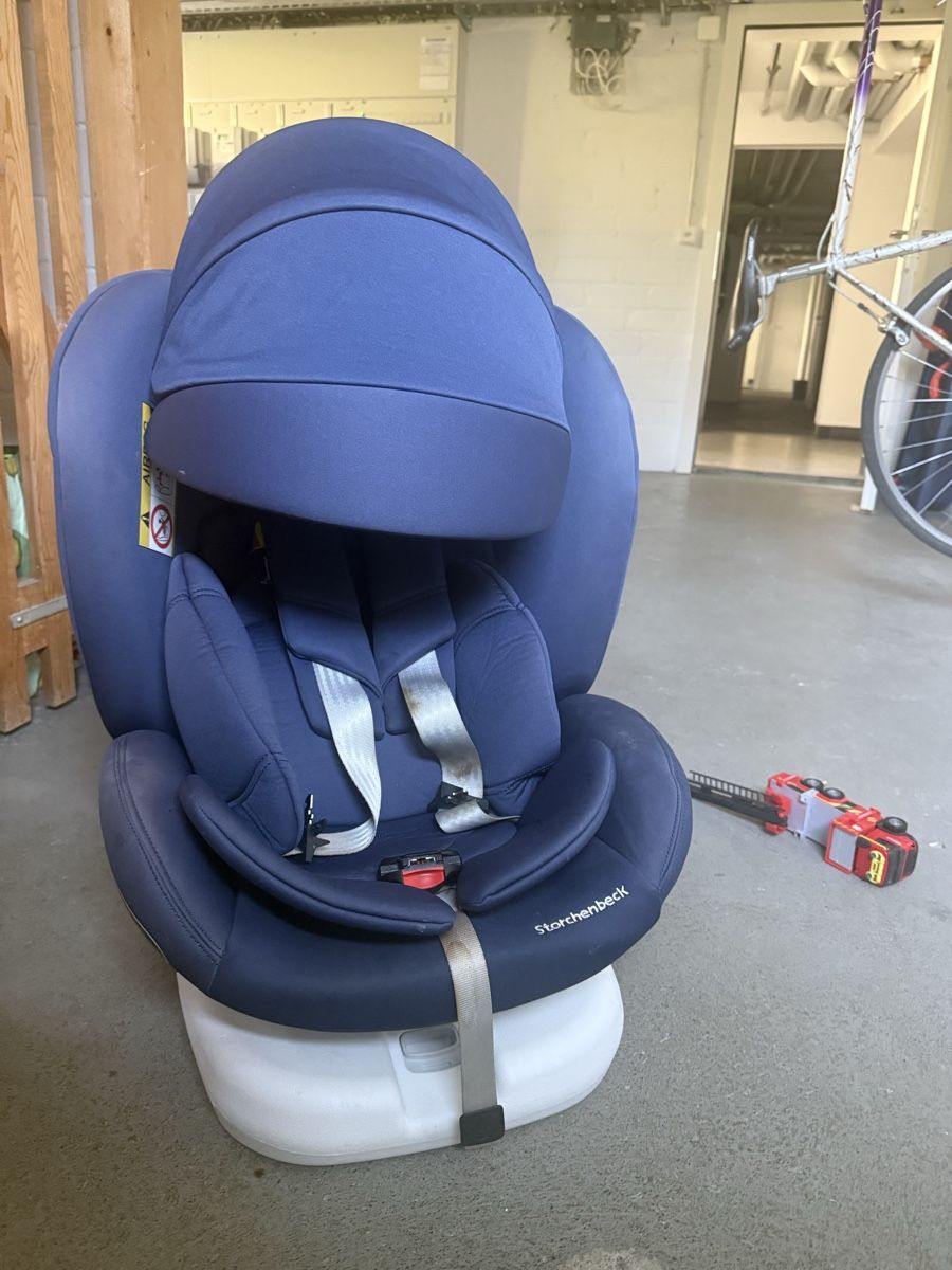 Seggiolini per auto: Storchenbeck Kindersitz mit ISOFIX – Usato da Ostermundigen venduto da alb_f68f 1