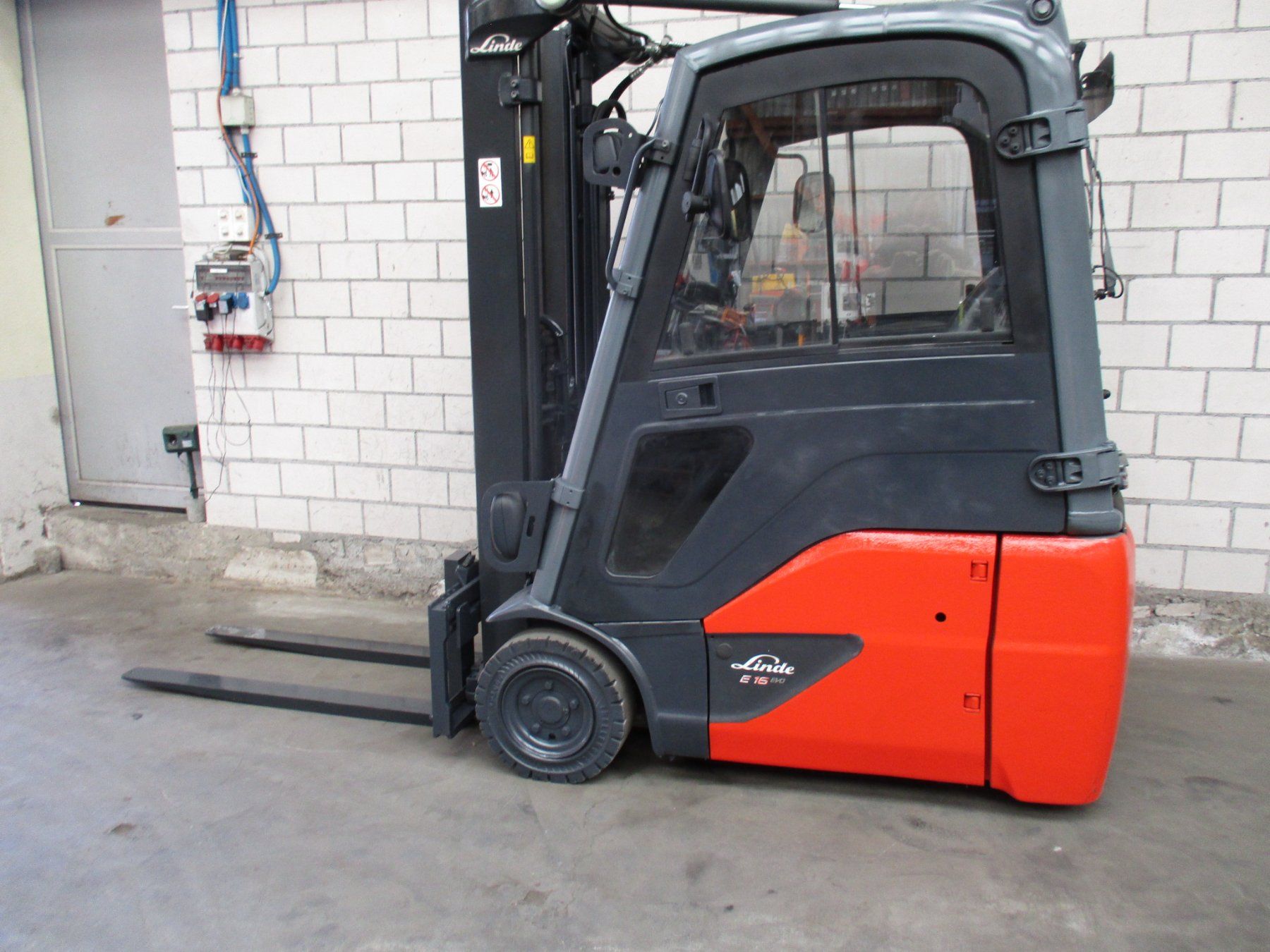 Linde Gabelstapler & Hubwagen: STAPLER  LINDE E16C  GABELSTAPLER mit STRASSENZULASSUNG – Gebraucht aus Seon von zomahandel 2