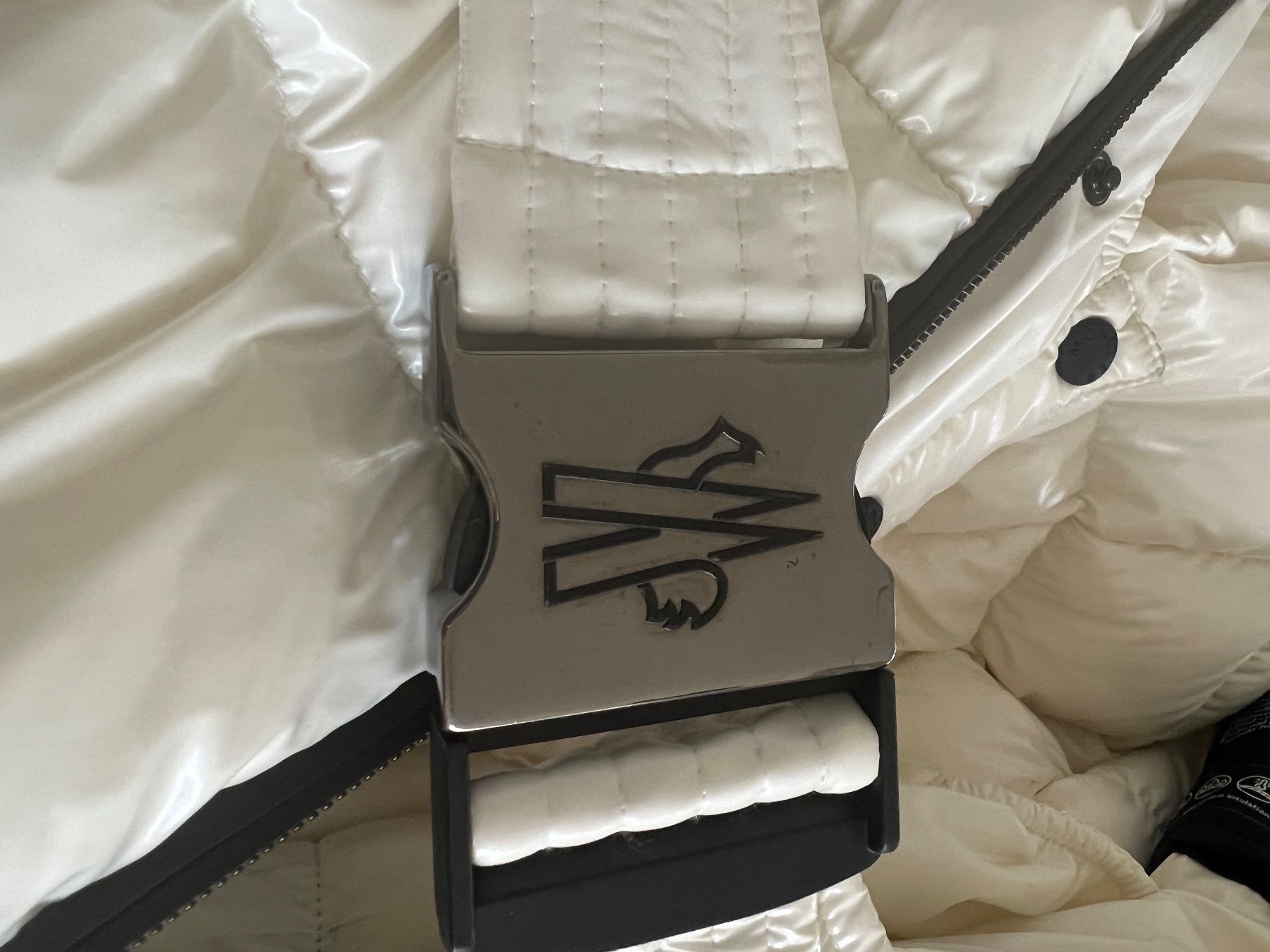 Moncler Giacche: Moncler Grenoble Damen Skijacke Size: 1 in weiss – Usato da Zug venduto da la-carol 4