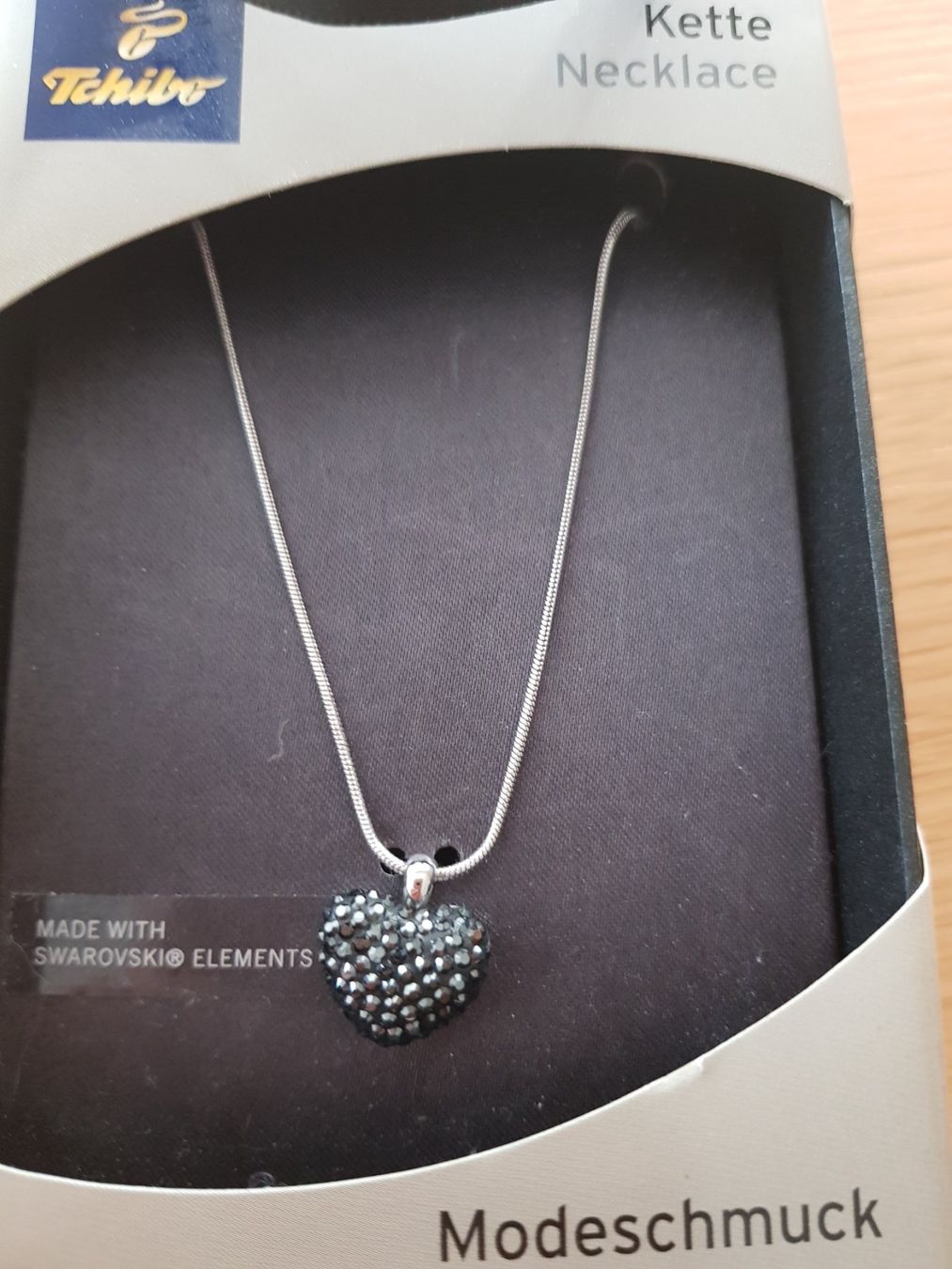 Swarovski Catenine: Kette mit Swarovski  Steine Neu – Nuovo e nell'imballaggio originale da Stansstad venduto da leoni66