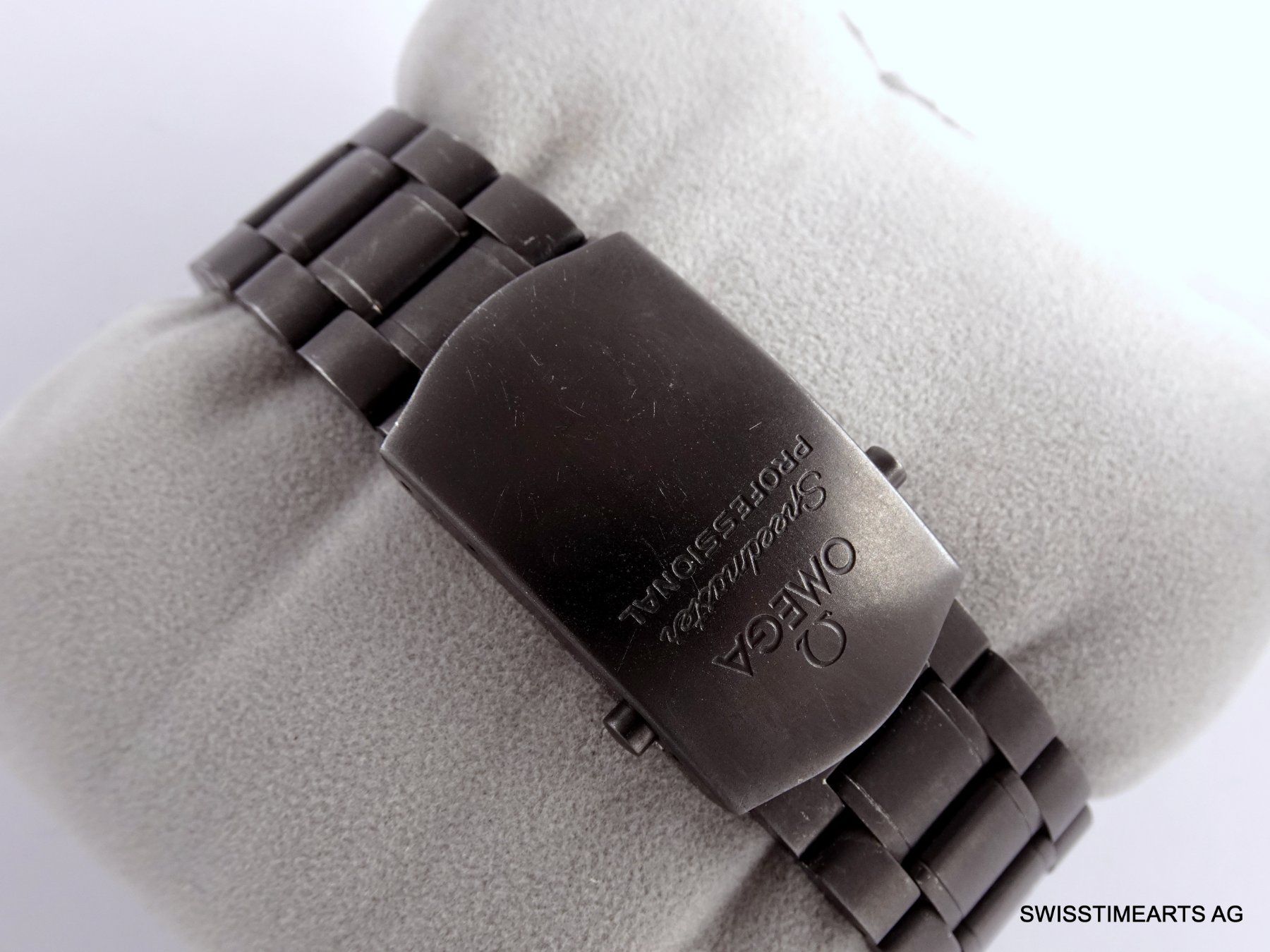 Omega Uhren: OMEGA SPEEDMASTER MOONWATCH 1861 BLACK PVD 2011 HANDAUFZUG – Gebraucht aus Zürich von  4