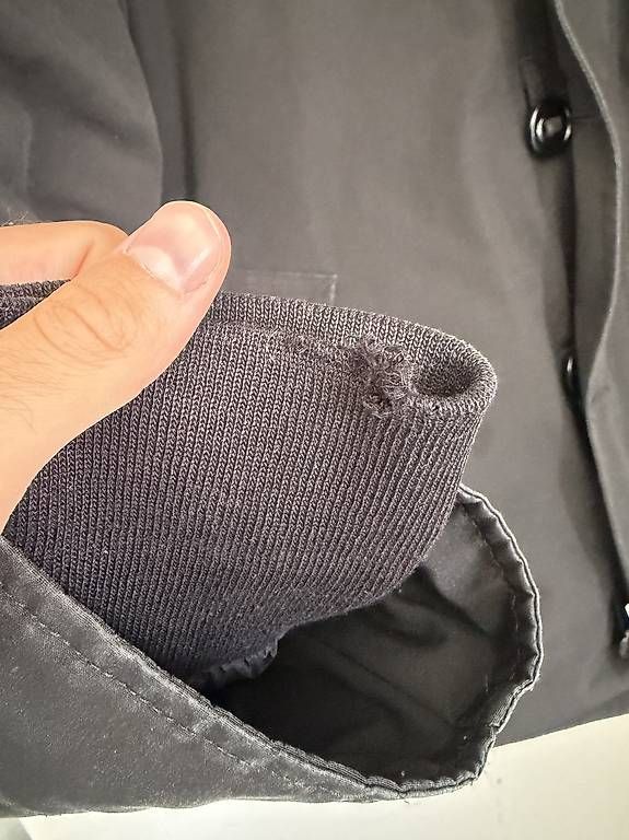 Canada Goose Jacken: Canada Goose Herrenparka Grösse M – Gebraucht aus Gränichen von swisscardcollector 4