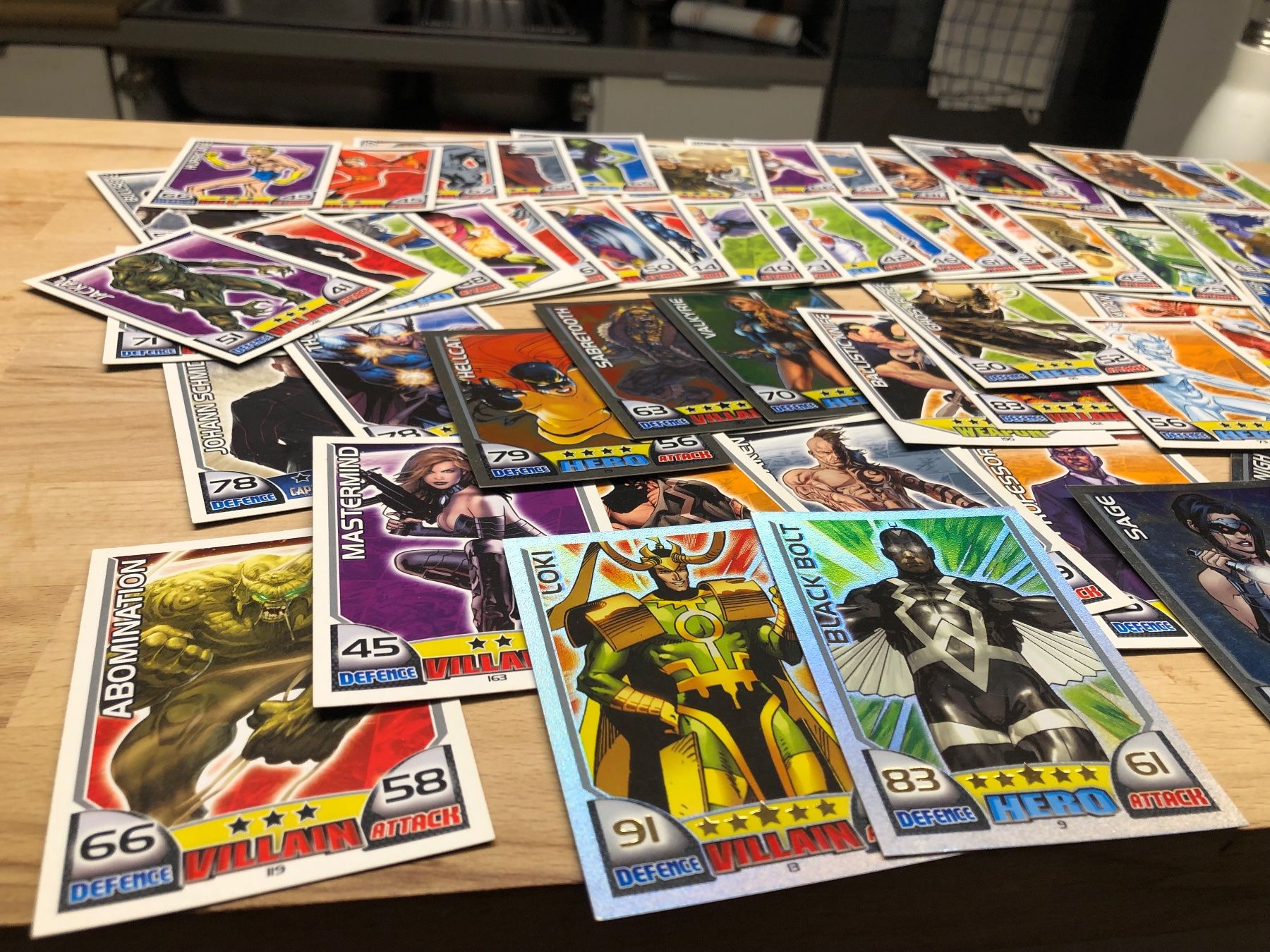 Topps Carte collezionabili: Topps Marvel Hero Attax 2011 collection de cartes – Usato da Corsier GE venduto da SWmoderncards 1