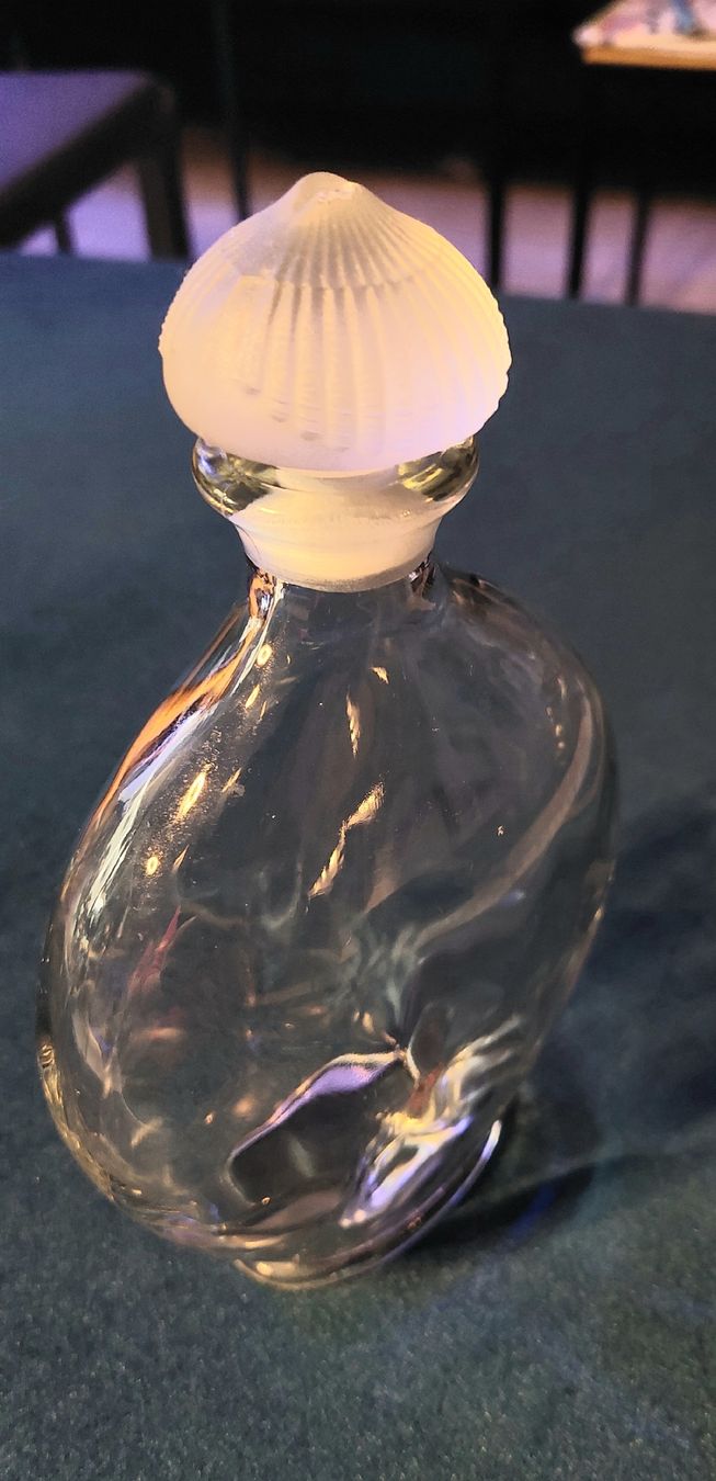 Guerlain Flacons: Grosse Leere Guerlain Parfumflasche – Gebraucht aus Safenwil von fra_t5c9