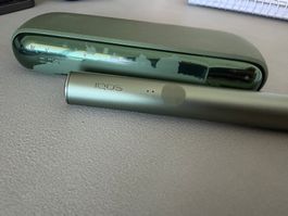 IQOS ILUMA grün gebraucht