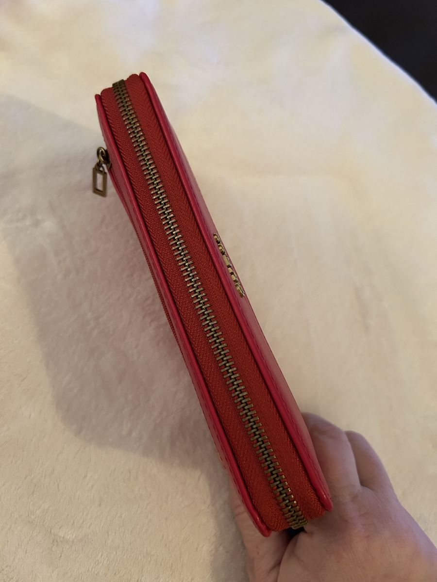 Guess Borse da donna: Pochette rouge Guess – Nuovo (secondo la descrizione) da Vufflens-la-Ville venduto da newlifegva 6