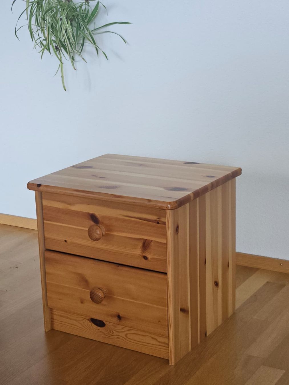 Comodini: Nachttisch aus Holz mit Schubladen – Usato da Biel/Bienne venduto da nat_w6ql 1