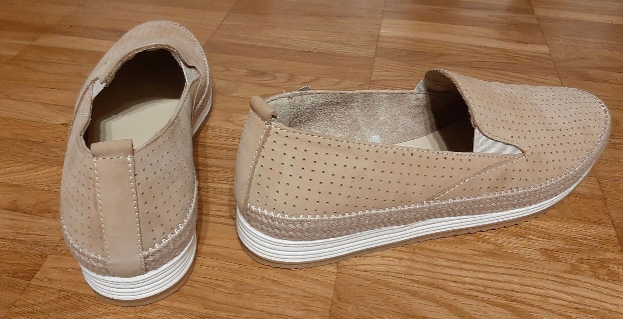 Scarpe da donna: leder schuhe gr 38 – Usato da Winterthur venduto da EasyRS 1