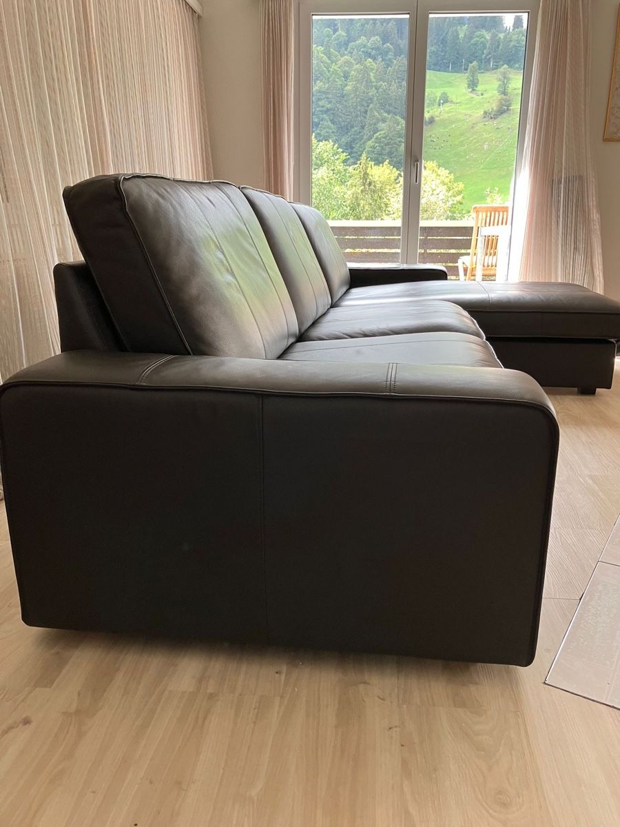 Ikea Divani: Dunkelbraunes Echtleder-Ecksofa in gutem Zustand – Usato da Horw venduto da Mickey88 2