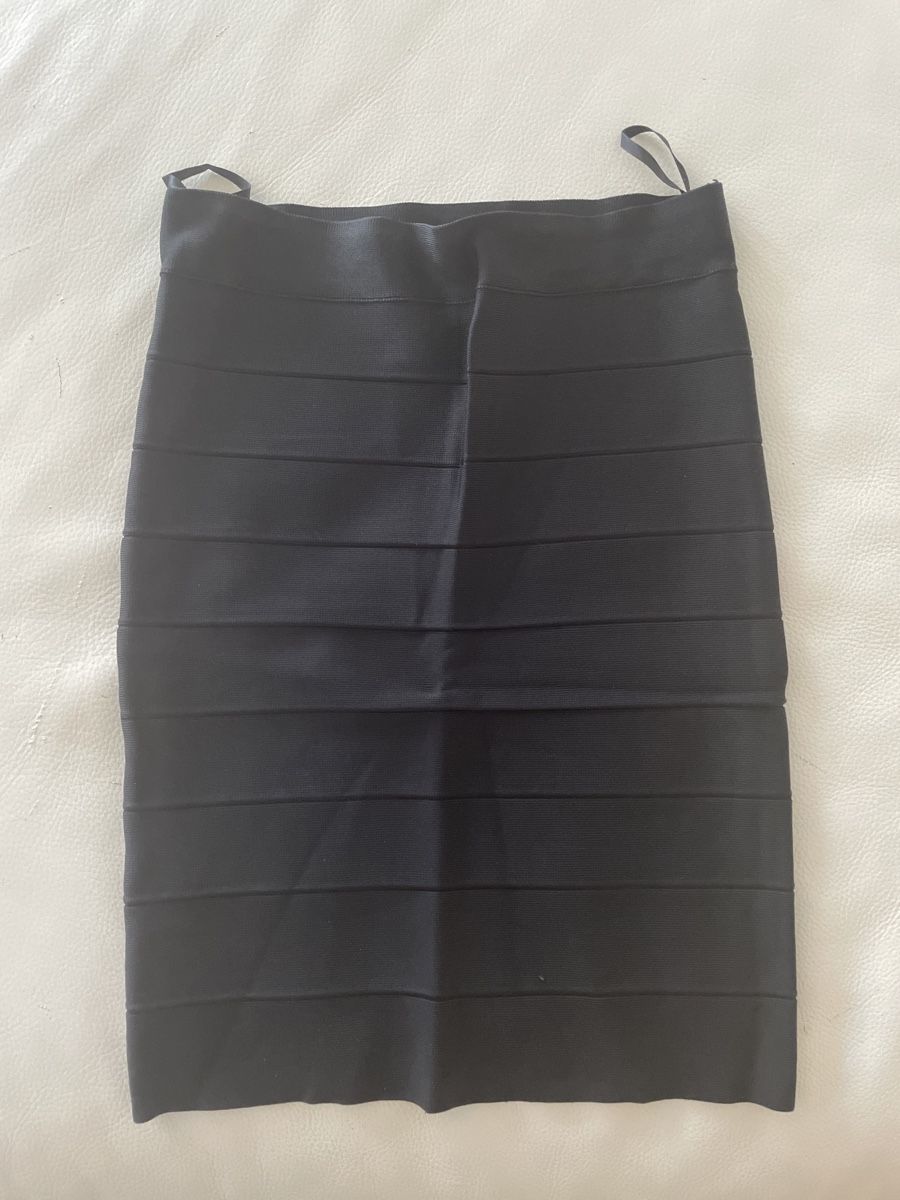 Jupes: Jupe Bcbgmaxazria M – D'occasion à Montagny-la-Ville par Sissi-Sissi