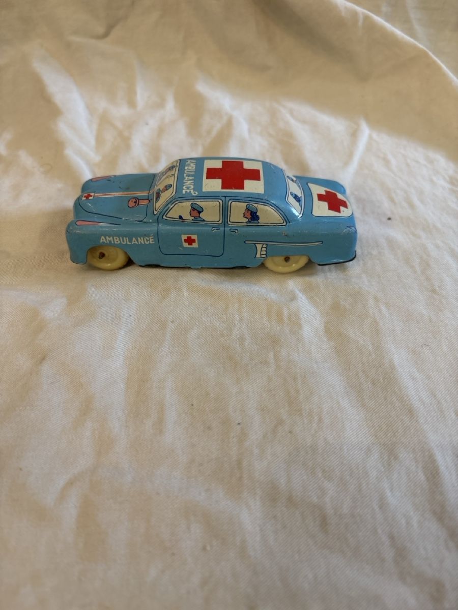 Modellautos: Altes Blechauto Ambulanz – Gebraucht aus Chur von Diversico2010 2